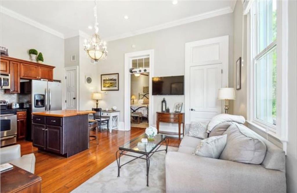 Beautiful Full-furnished condo